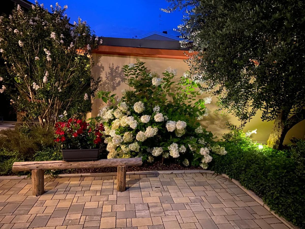 Veronalago B&B Accessibile Bussolengo Exterior foto