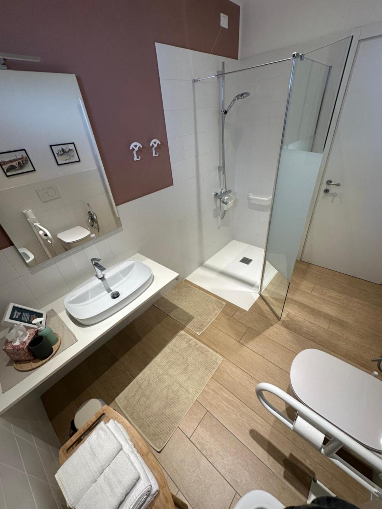 Veronalago B&B Accessibile Bussolengo Exterior foto